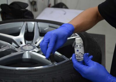 PÉČE O PNEU A DISKY